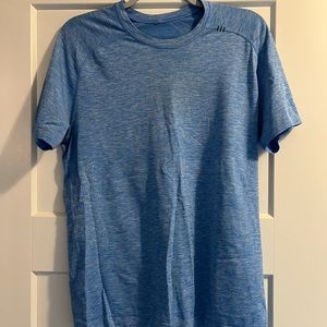 Lululemon Metal Vent T